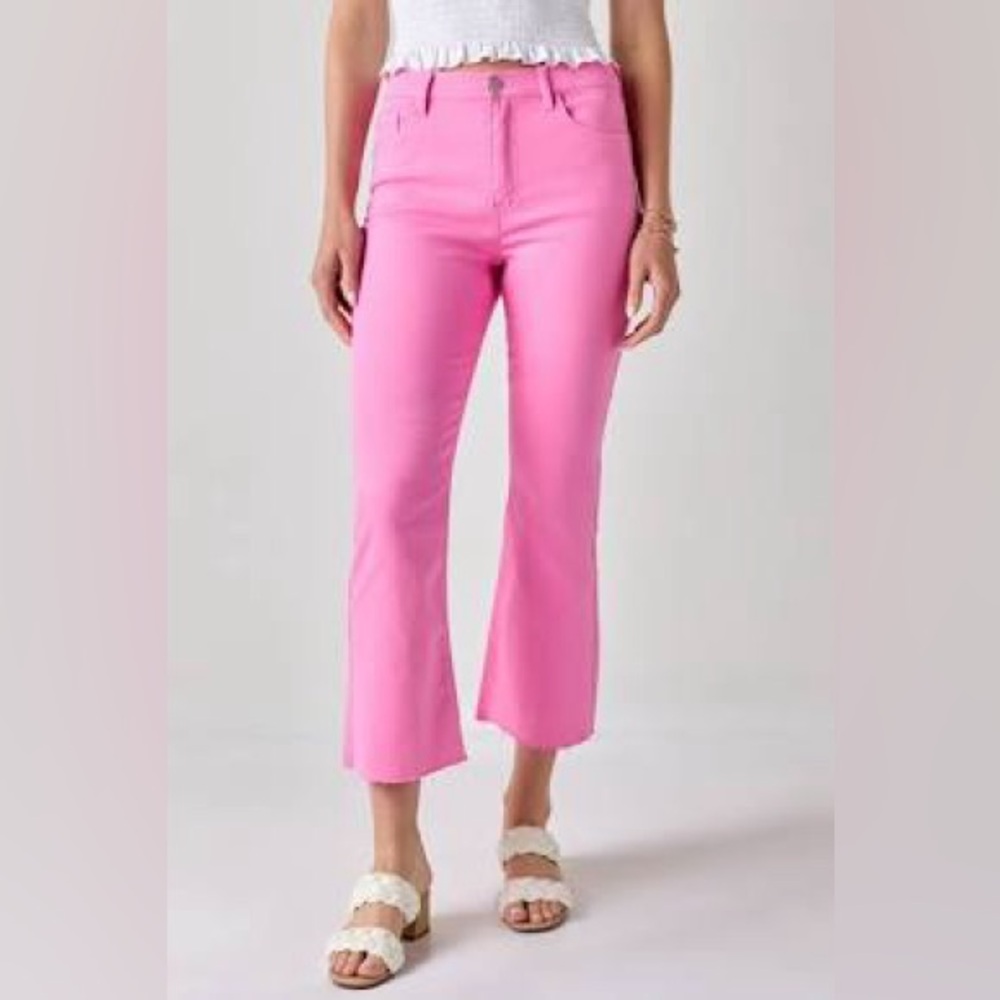 NWT Sneak Peek Women’s Raw Hem Mid Rise Kick Flare in Hot Pink Size 20